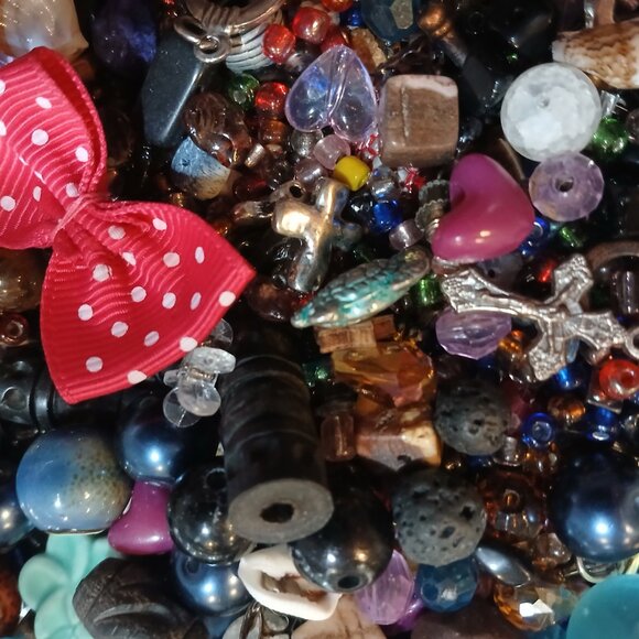 The Raven's Clutch Mystery Confetti 1/3 Cup Scoop - Picture 4 of 14